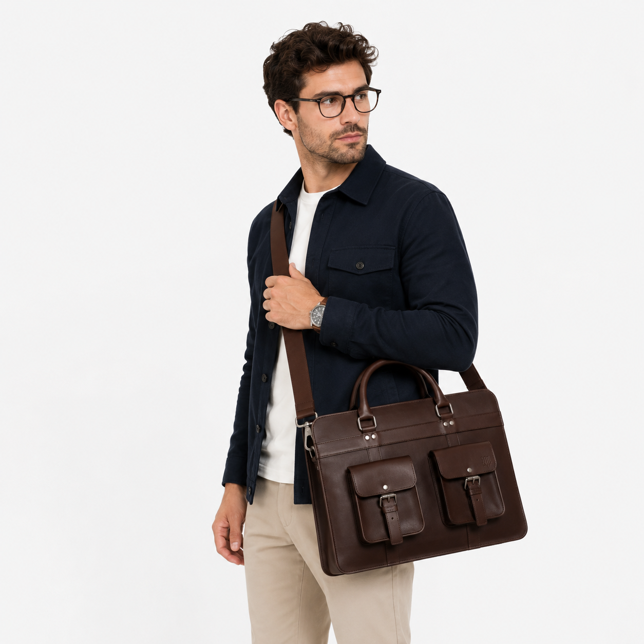 Professional carrying The Bradford leather work bag during business travel